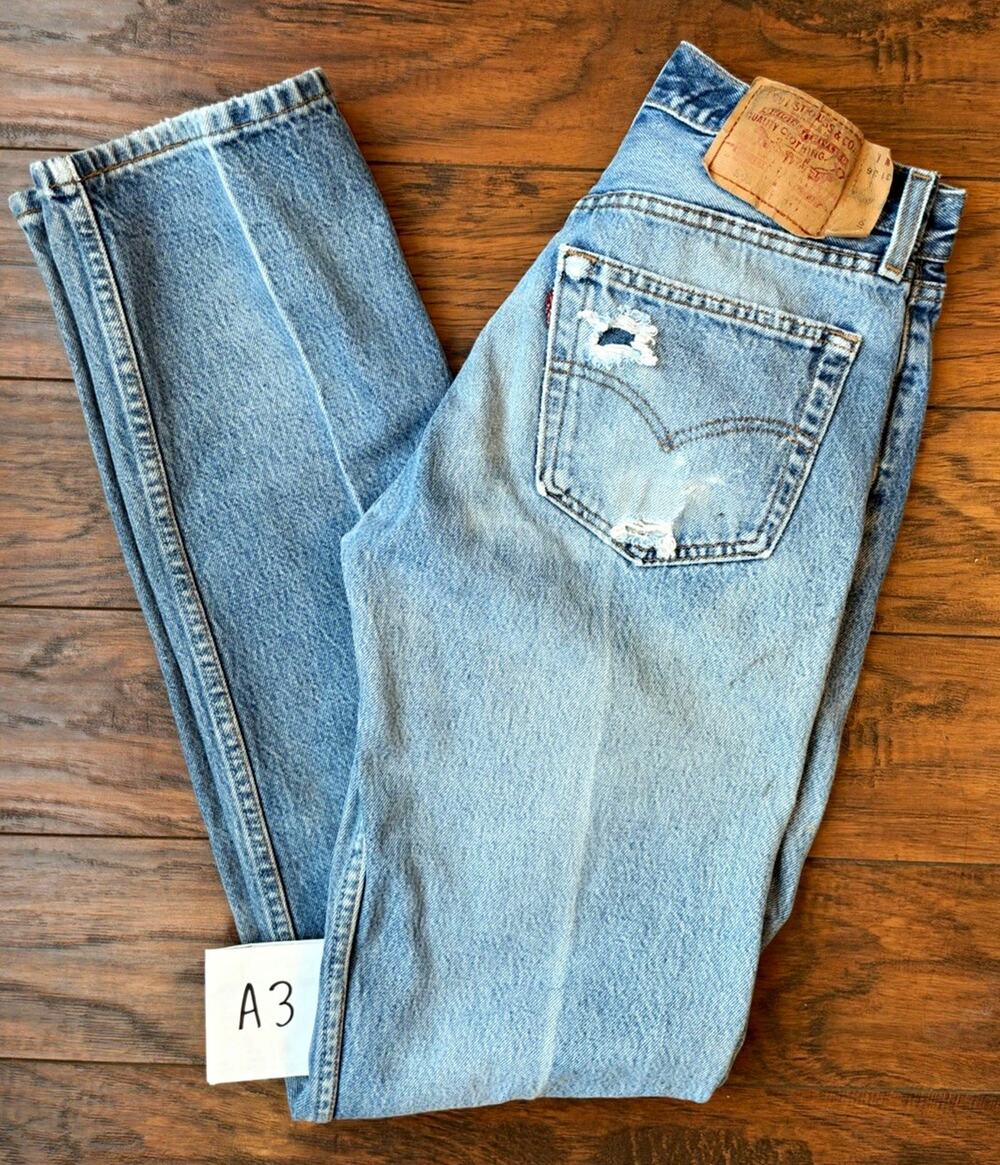 Levi's Men's Light Wash Distressed Straight Fit Denim Jeans Cotton Mid Rise